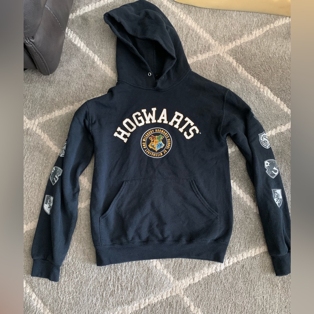 Harry Potter black hooded sweatshirt, size small.